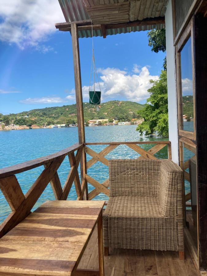 Soul Rebel Lodge & Backpackers Nkhata Bay ภายนอก รูปภาพ