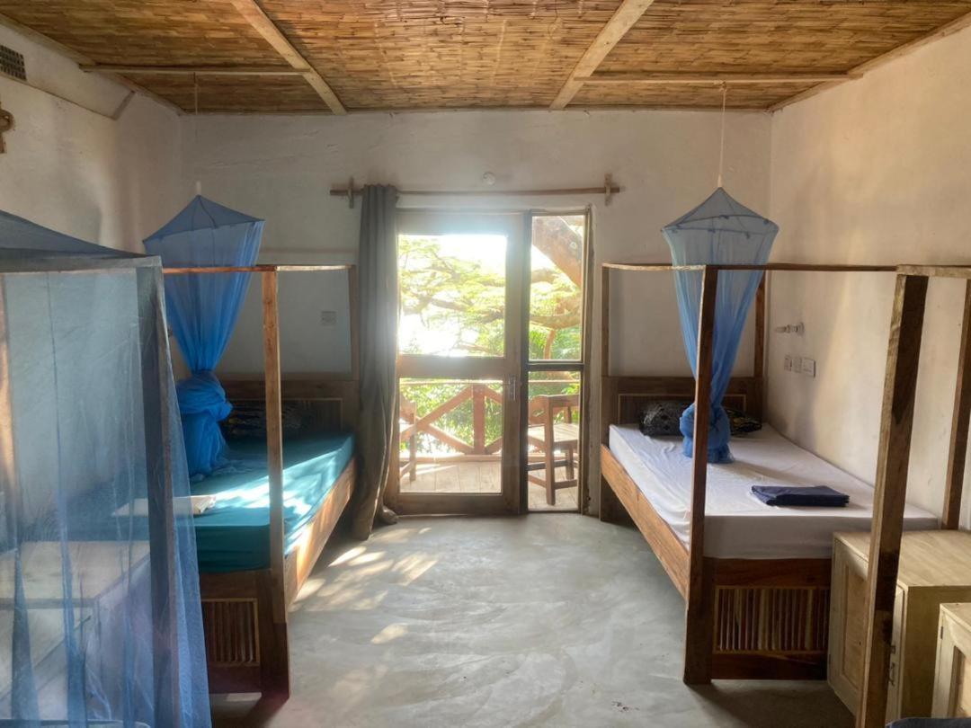 Soul Rebel Lodge & Backpackers Nkhata Bay ภายนอก รูปภาพ