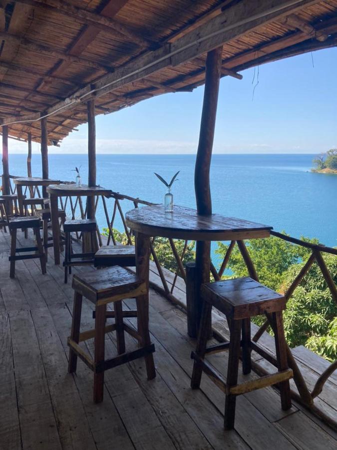 Soul Rebel Lodge & Backpackers Nkhata Bay ภายนอก รูปภาพ
