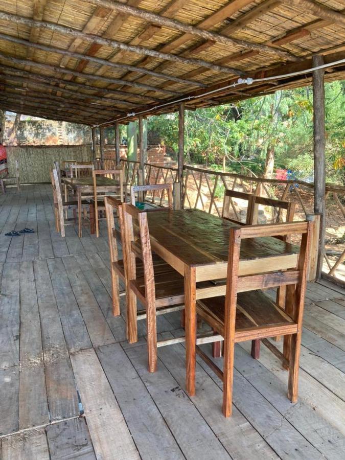 Soul Rebel Lodge & Backpackers Nkhata Bay ภายนอก รูปภาพ