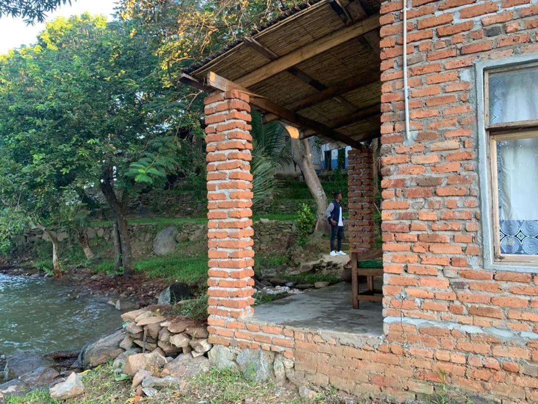 Soul Rebel Lodge & Backpackers Nkhata Bay ภายนอก รูปภาพ