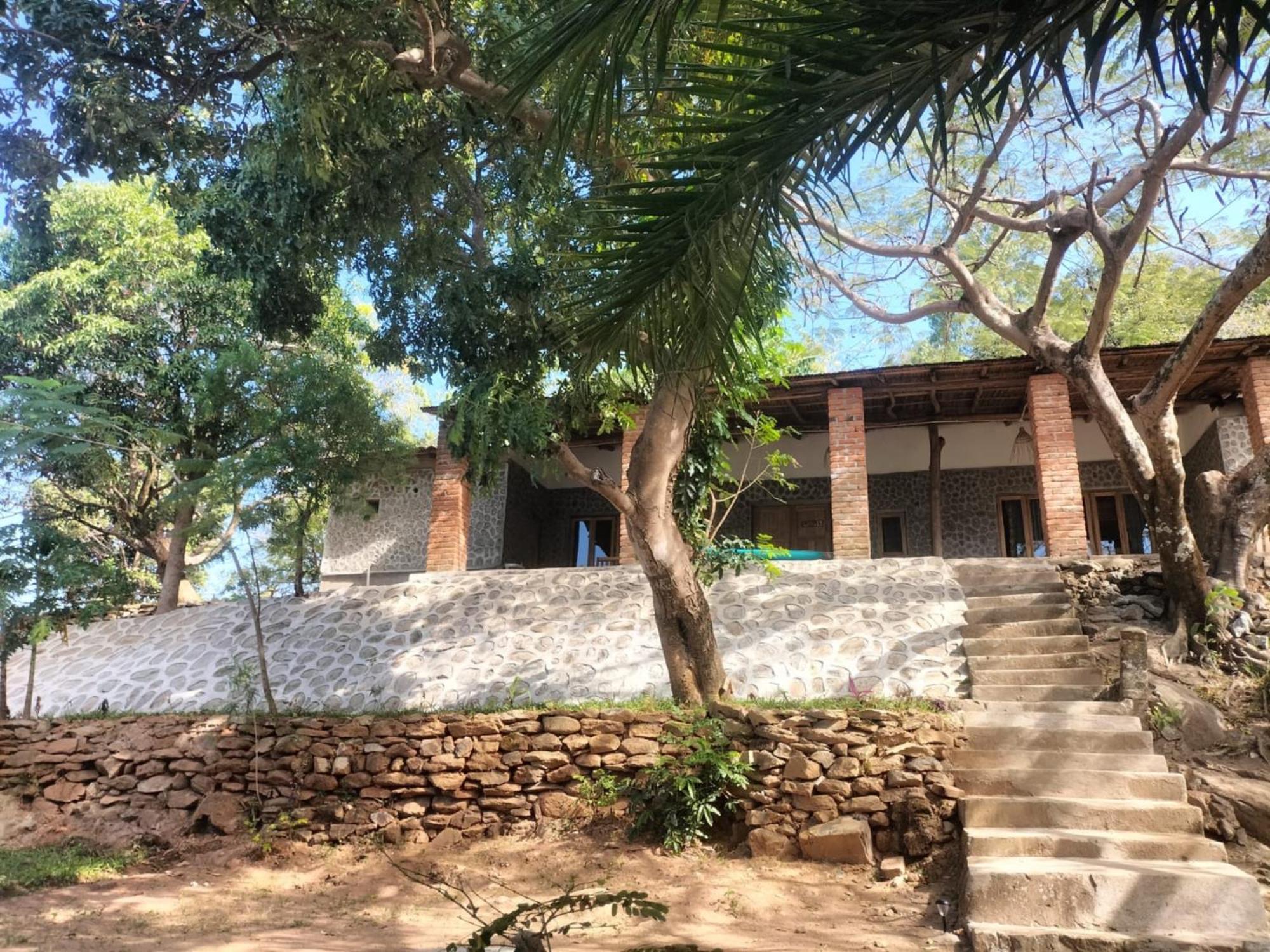 Soul Rebel Lodge & Backpackers Nkhata Bay ภายนอก รูปภาพ